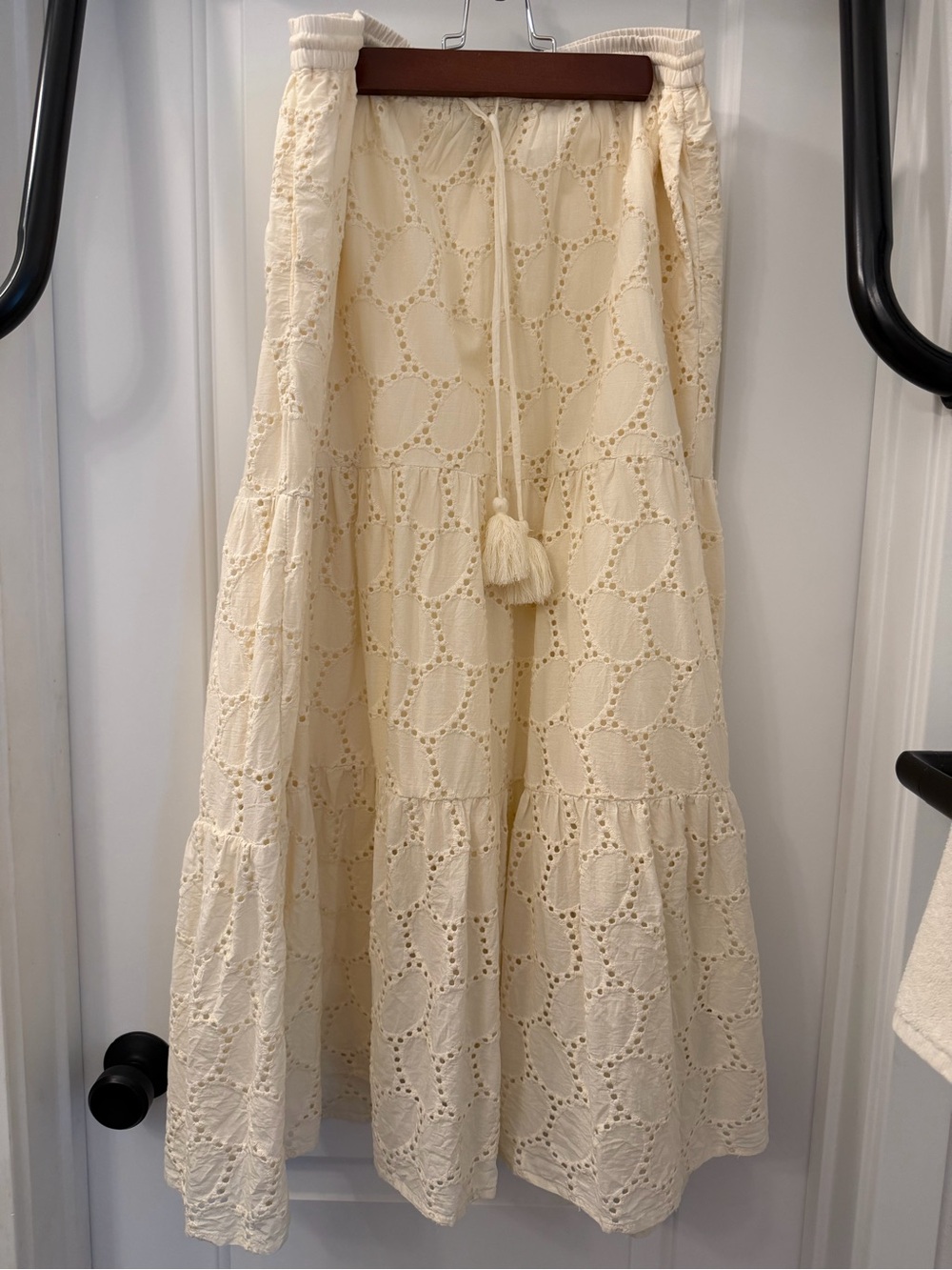 Liverpool Women's Cream Eyelet Tiered Maxi Skirt